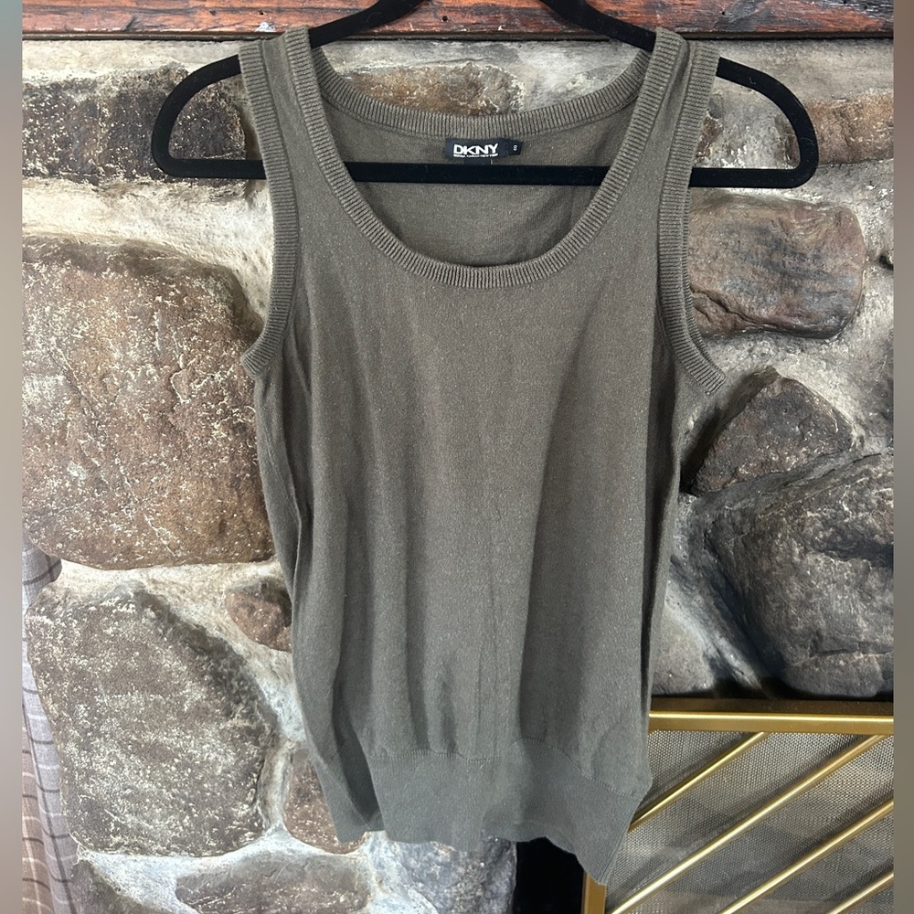 GUC DKNY Silk/Cotton/Cashmere Blend Olive Sweater Tank, S